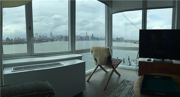 Rented by R New York | media 15