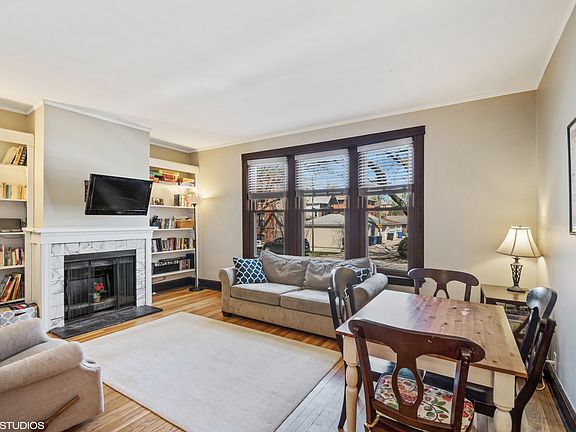 3rd image of 1739 W Summerdale Ave APT 1W