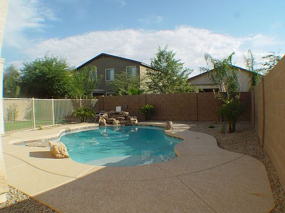 3rd image of 43547 W Eddie Way