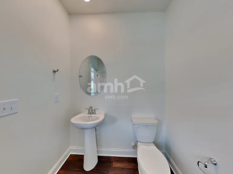 868 Carnaby Ln — Photo 9