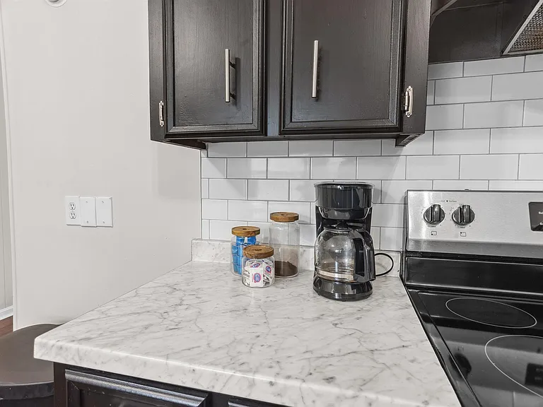 1100 Kenwood Dr — Photo 16