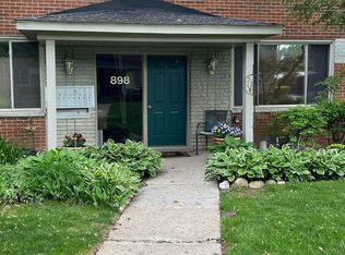 898 N Adams Rd, Birmingham, MI 48009