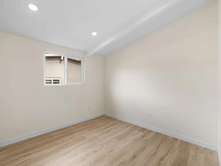 5410 Baja Dr — Photo 12