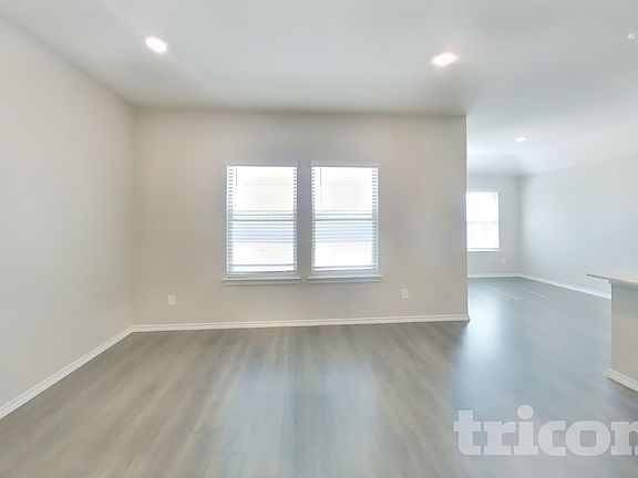 4th image of 848 Glover Dr