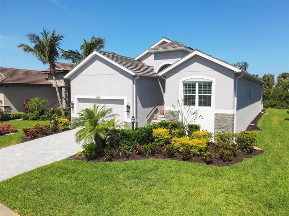 6228 Champions Row St, Bradenton, FL 34210