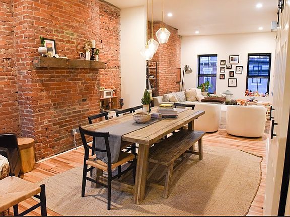 open floor plan with dining room flowing into living space