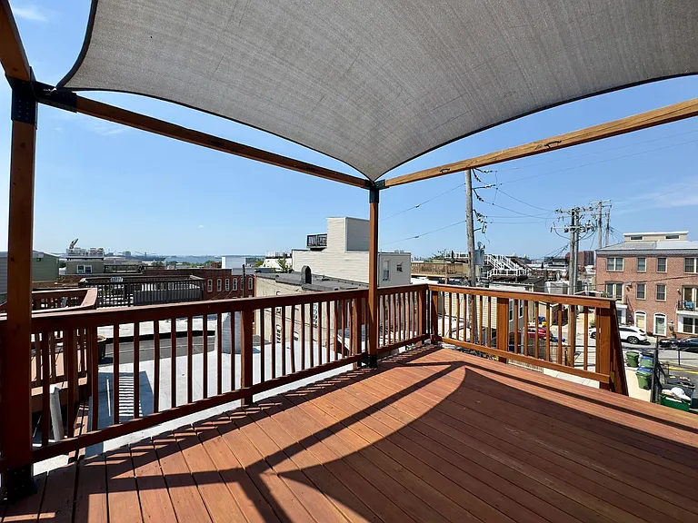934 S East Ave — Photo 32