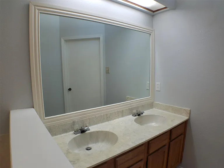 8310 Los Ranchos Dr — Photo 17