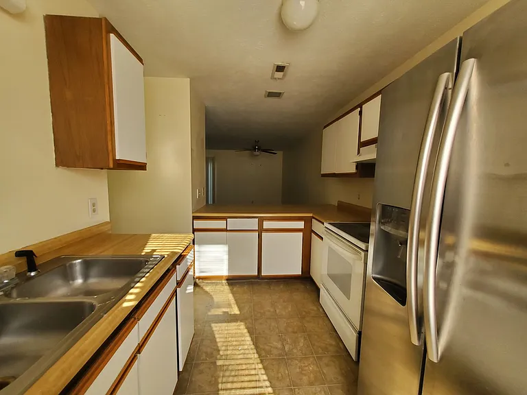 5705 Aftonshire Dr — Photo 15