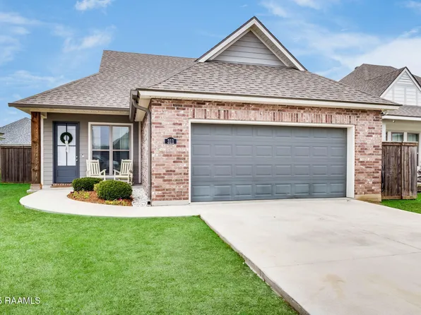 311 Adry Ln, Youngsville, LA 70592