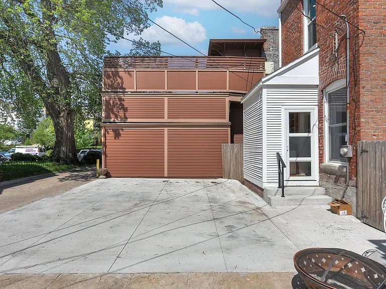 2969 Pacific St — Photo 50