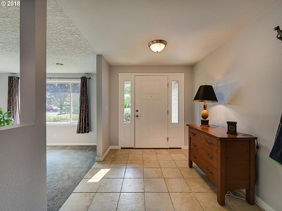 5th image of 1012 NE 98th Ave