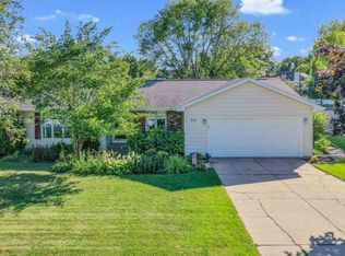 714 Longview Ave, Green Bay, WI 54301