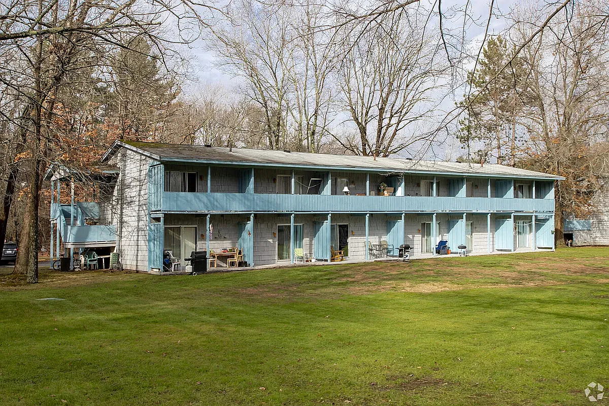 Parker Street Apartments — Photo 3