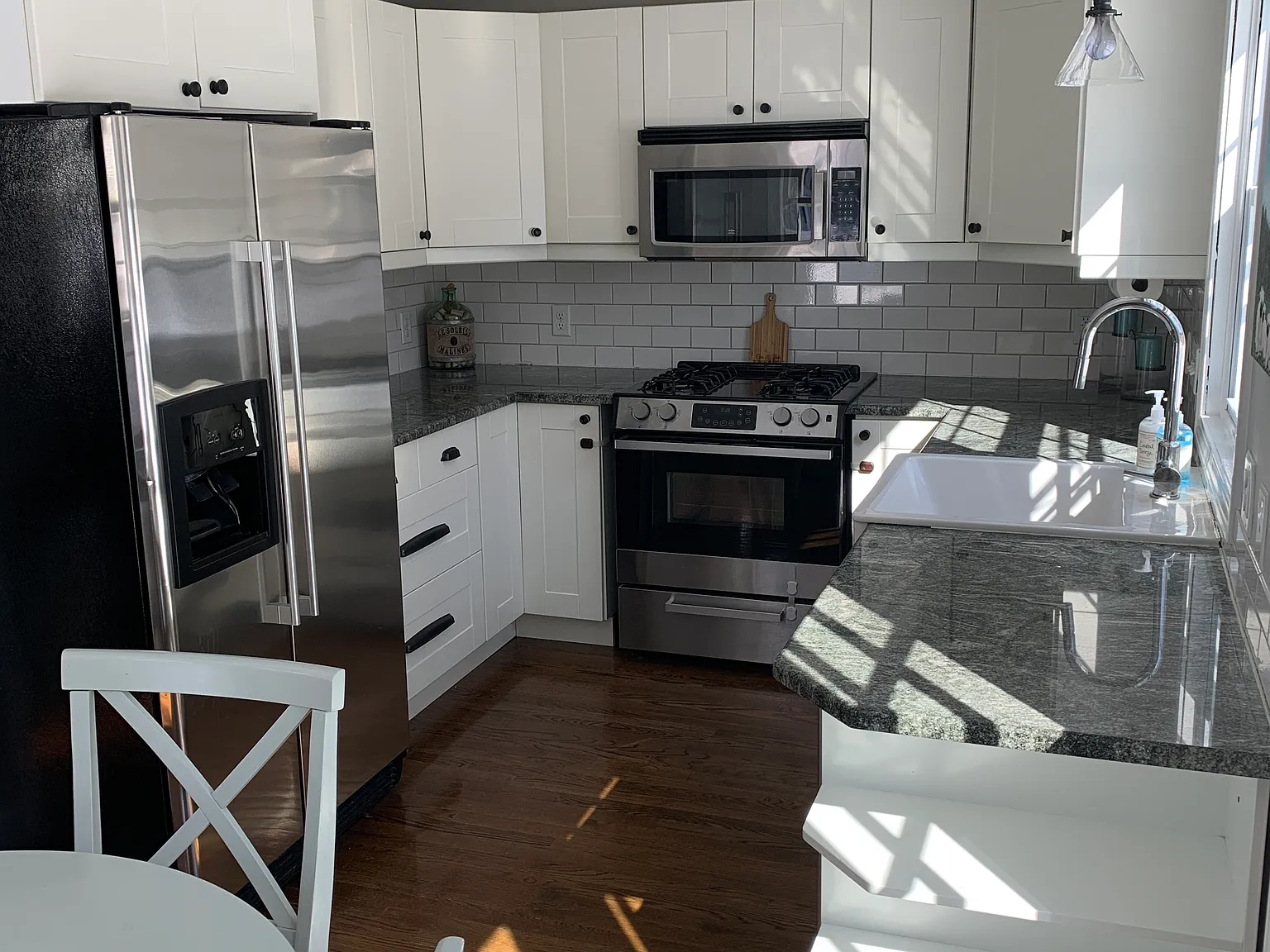 Bedford Cape; 4 Bed, 1.5 Baths — Photo 2