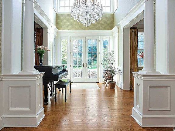 4th image of 334 Meadow Ln