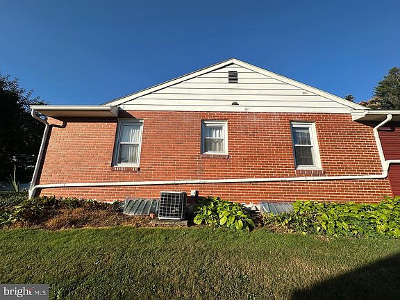5th image of 5961 Buchanan Dr