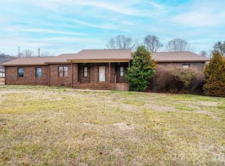 7141 Knobs Lndg, Connelly Springs, NC 28612