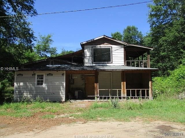 2nd image of 6 Deepwood Ln