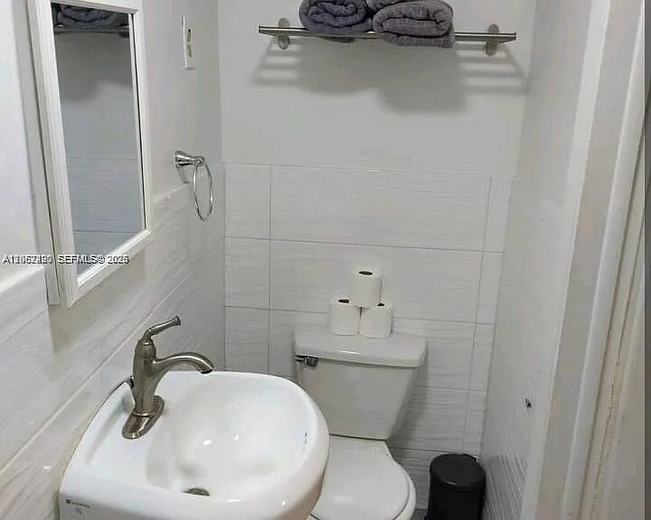 1337 NE 3rd Ave #2 — Photo 7