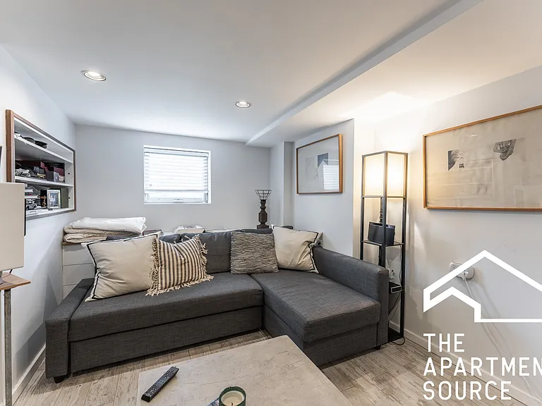 2732 N Monticello Ave #G — Photo 3