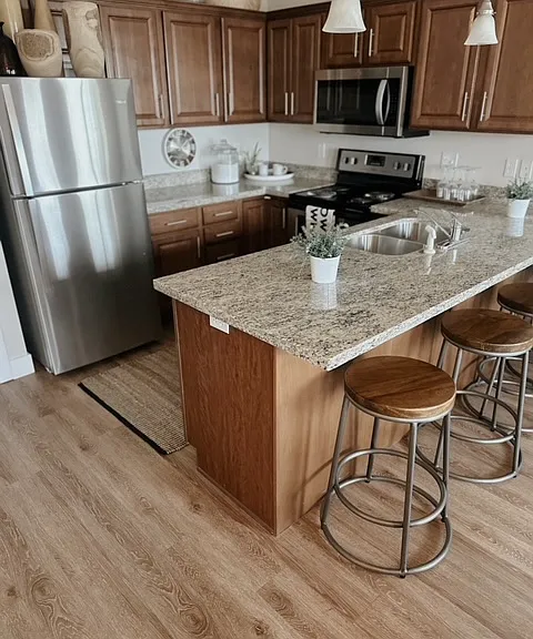 Riverwalk Apartments — Photo 2