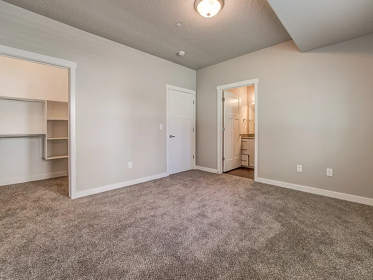 614 E 230 N #111 — Photo 12
