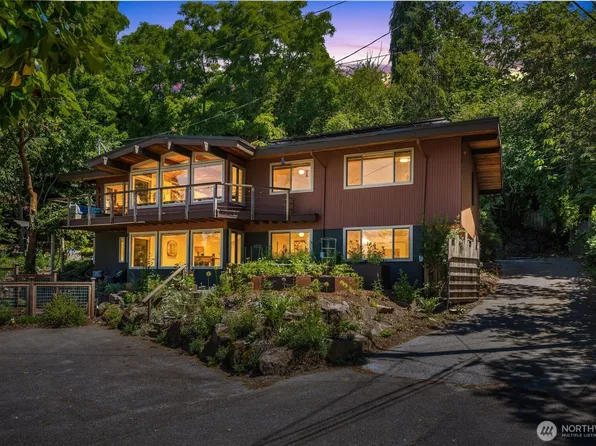 4000 SW Myrtle Street, Seattle, WA 98136