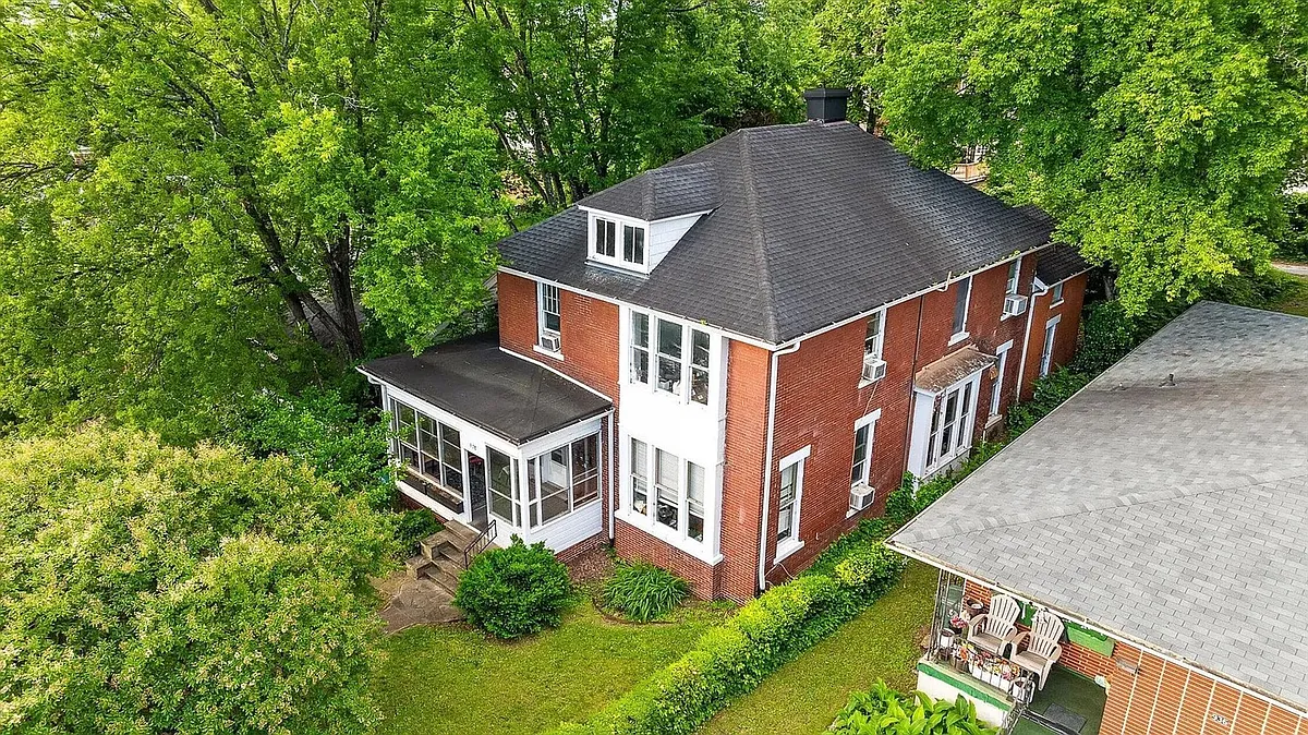 Building Photo - 938 Fort Wood St #3