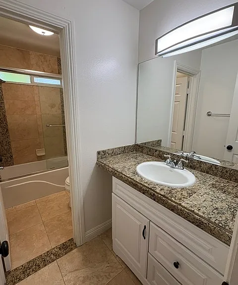 2558 Orange Ave #B2 — Photo 11