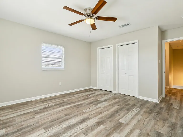 1124 Tallow Tree Ln #18 — Photo 13