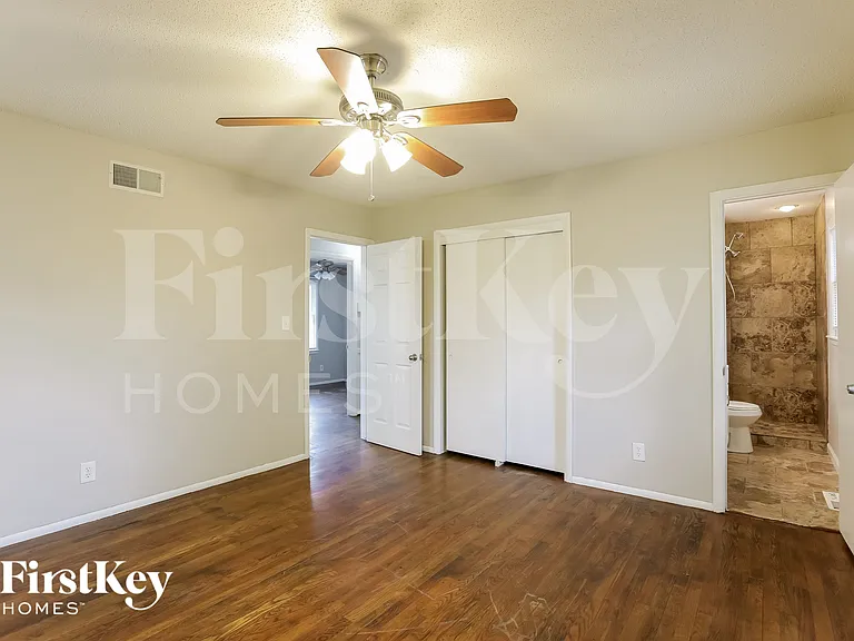 9207 Manchester Ave — Photo 9
