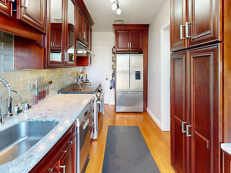 Main kitchen