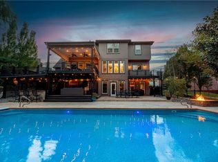 2400 SW Winterwood Ct, Lees Summit, MO 64081