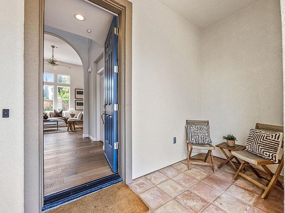 3rd image of 15 Balboa Court