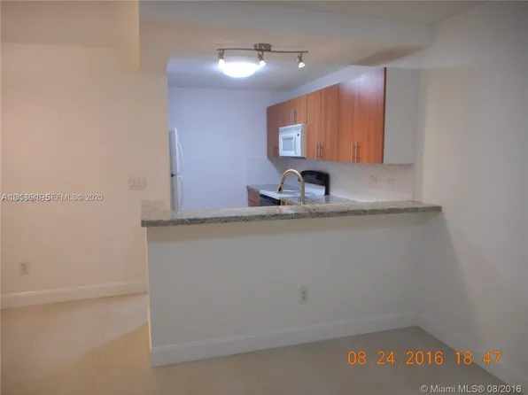 14853 SW 104th St APT 13, Miami, FL 33196