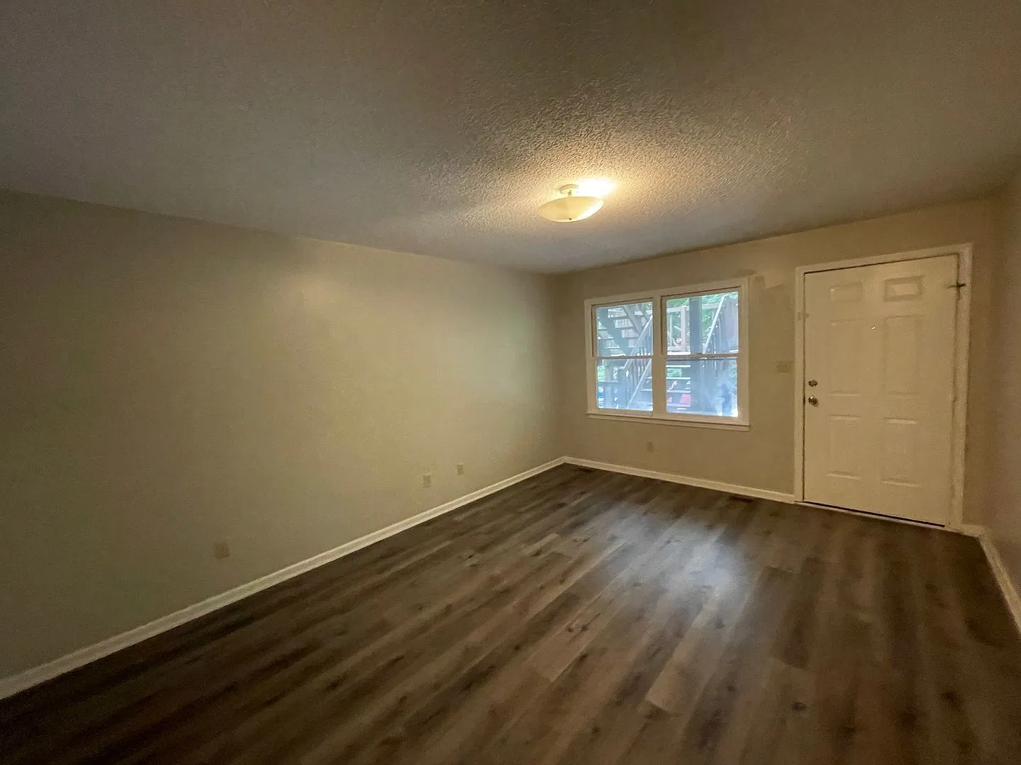SHJ131-1135 Bridges Street — Photo 3