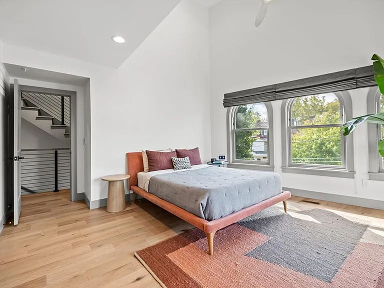 800 Highland St — Photo 12