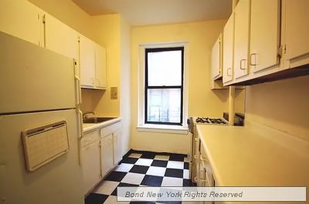 Rented by Bond New York | media 28