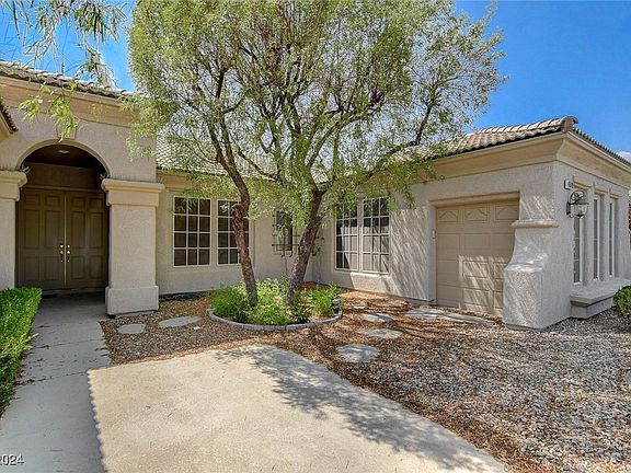 2nd image of 4589 Bersaglio St