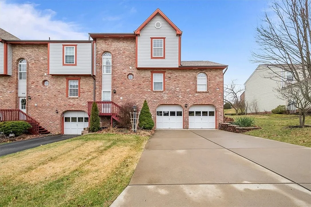 1412 Lexington Dr photo 1