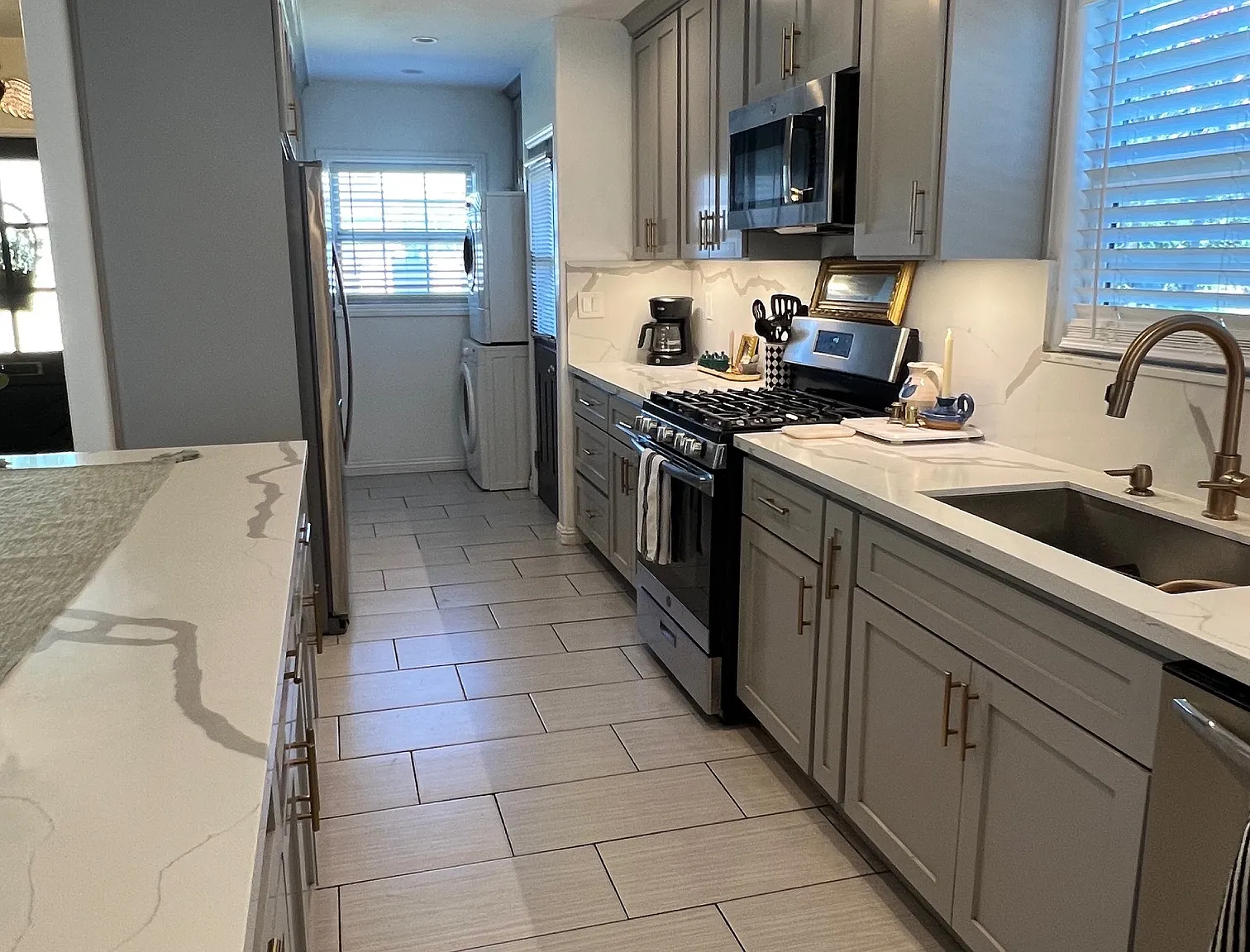 11832 Rose Hedge Dr — Photo 4