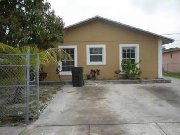 504 SW 9th Ct, Delray Beach, FL 33444