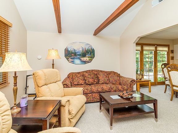 3rd image of 315 Cherry Ln