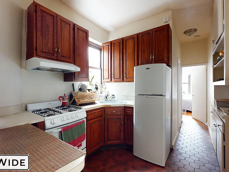 209 W 80th St #5B — Photo 4