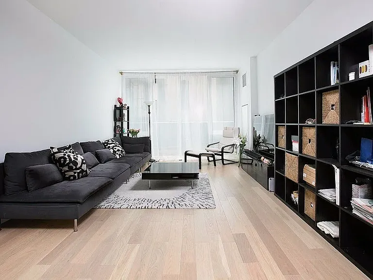 540 W 49th St #106N — Photo 3