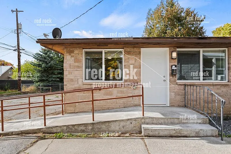 2424 E Diamond Ave #1