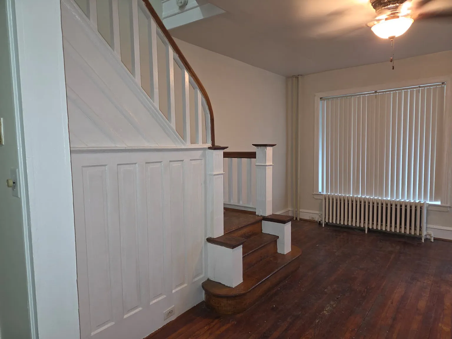 3 bed, 1.5 bath, 1440 sqft, $1,900 — Photo 2