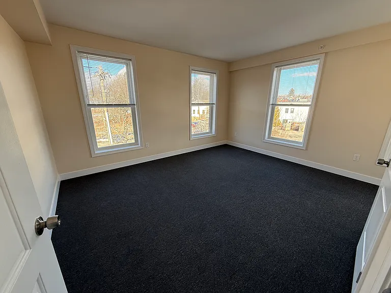 115 Main St #18 — Photo 21