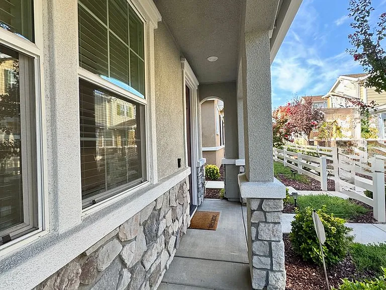 6192 Paseo De Gebhart — Photo 4